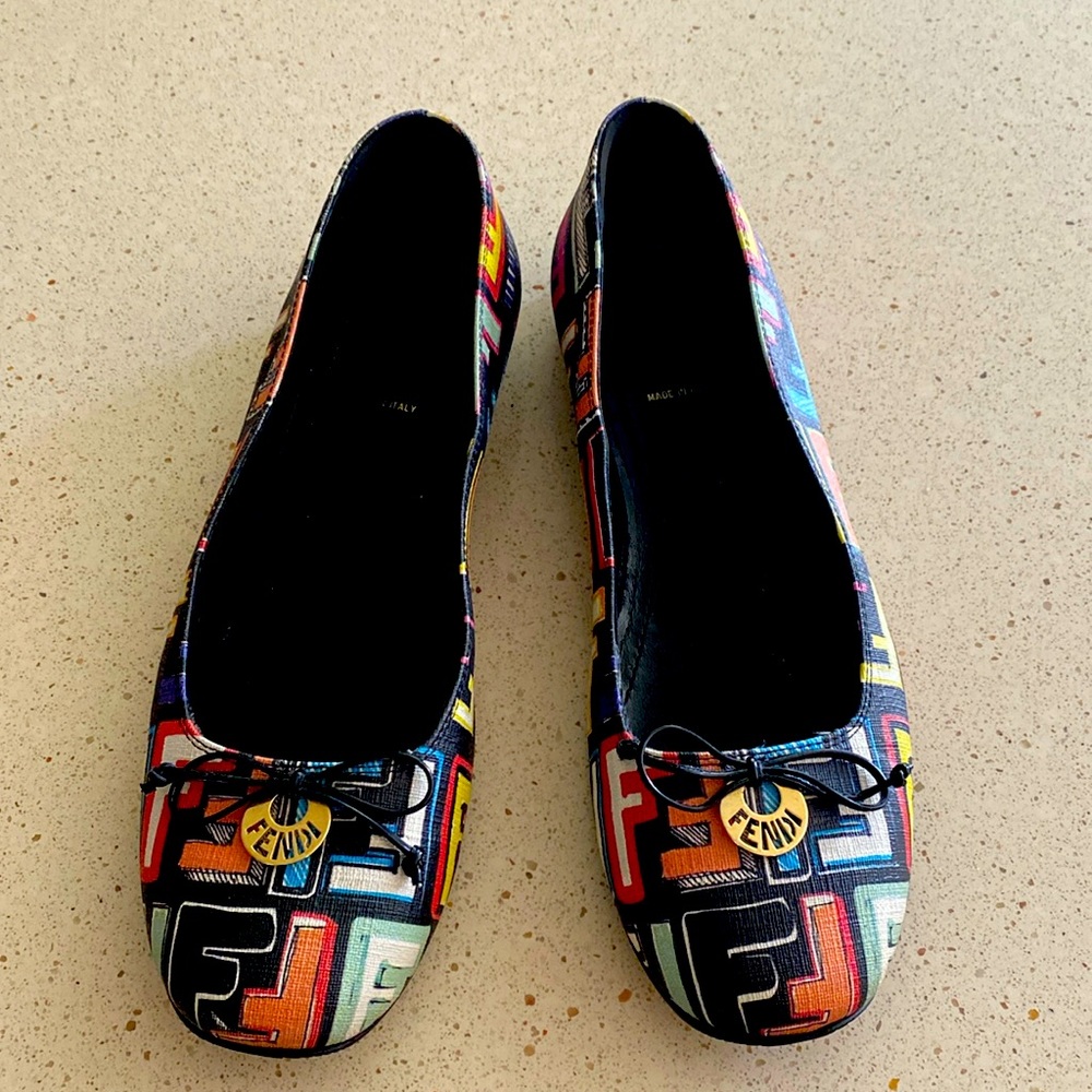 Fabulous FENDI black Multicolor Zucca Spalmati ballet flats.